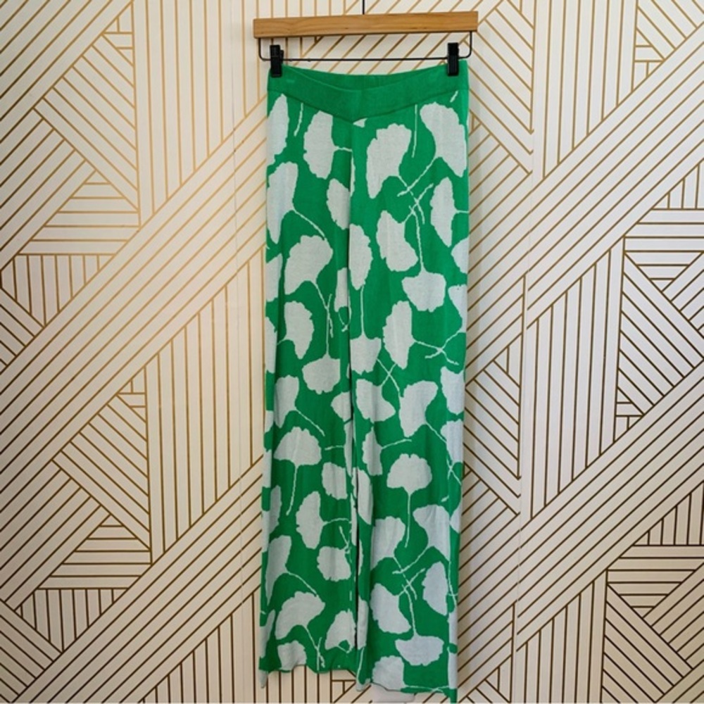 ⭐️ $10 Diane von Furstenberg Target High waist knit wide leg Pants leaves floral
